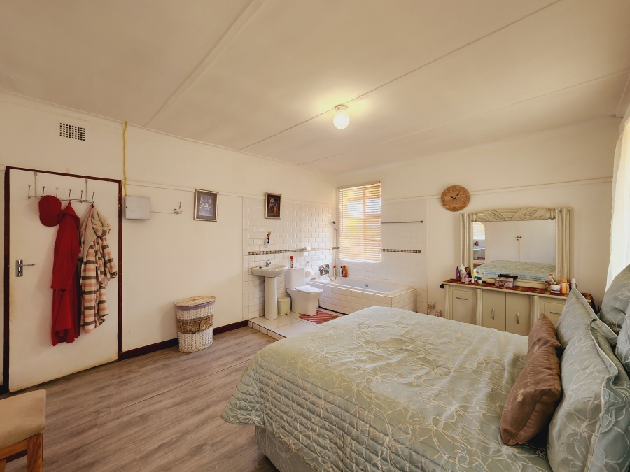 3 Bedroom Property for Sale in Stilfontein North West